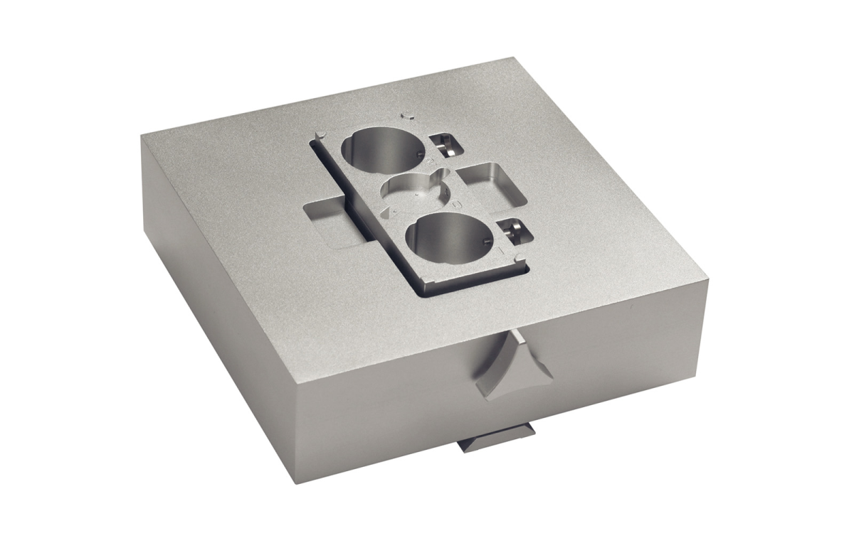 带 piezoscanner 和 2 轴微力传感探头的样品台，用于划痕材料测试。